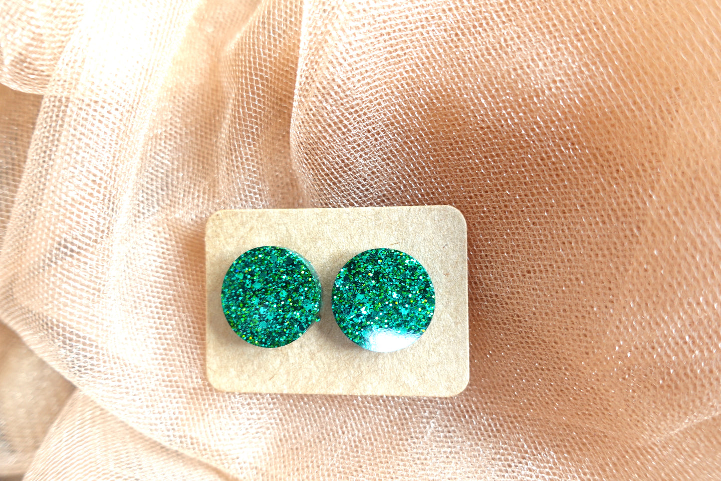 Donkergroene holografische mini oorstekertjes oorbellen kleinere glitter SKU 202