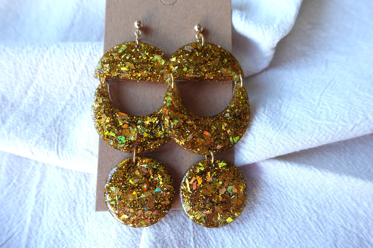 Maan gouden oorbellen met glitter - statement oorbellen