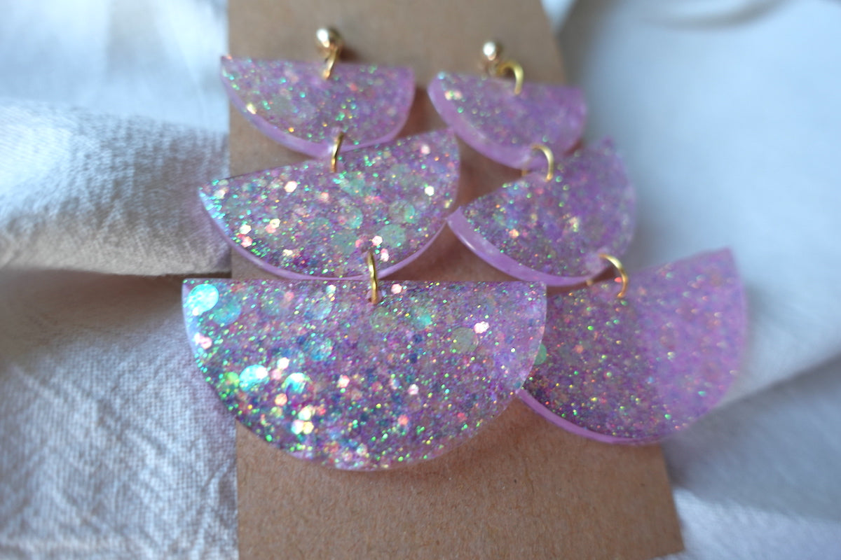 Fairycore roze oorbellen met glitter - statement oorbellen (lichtroze oorbellen)