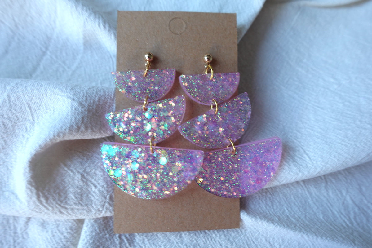 Fairycore roze oorbellen met glitter - statement oorbellen (lichtroze oorbellen)