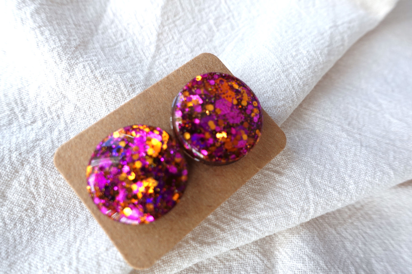 Roze-oranje glitter midi oorstekertjes oorbellen