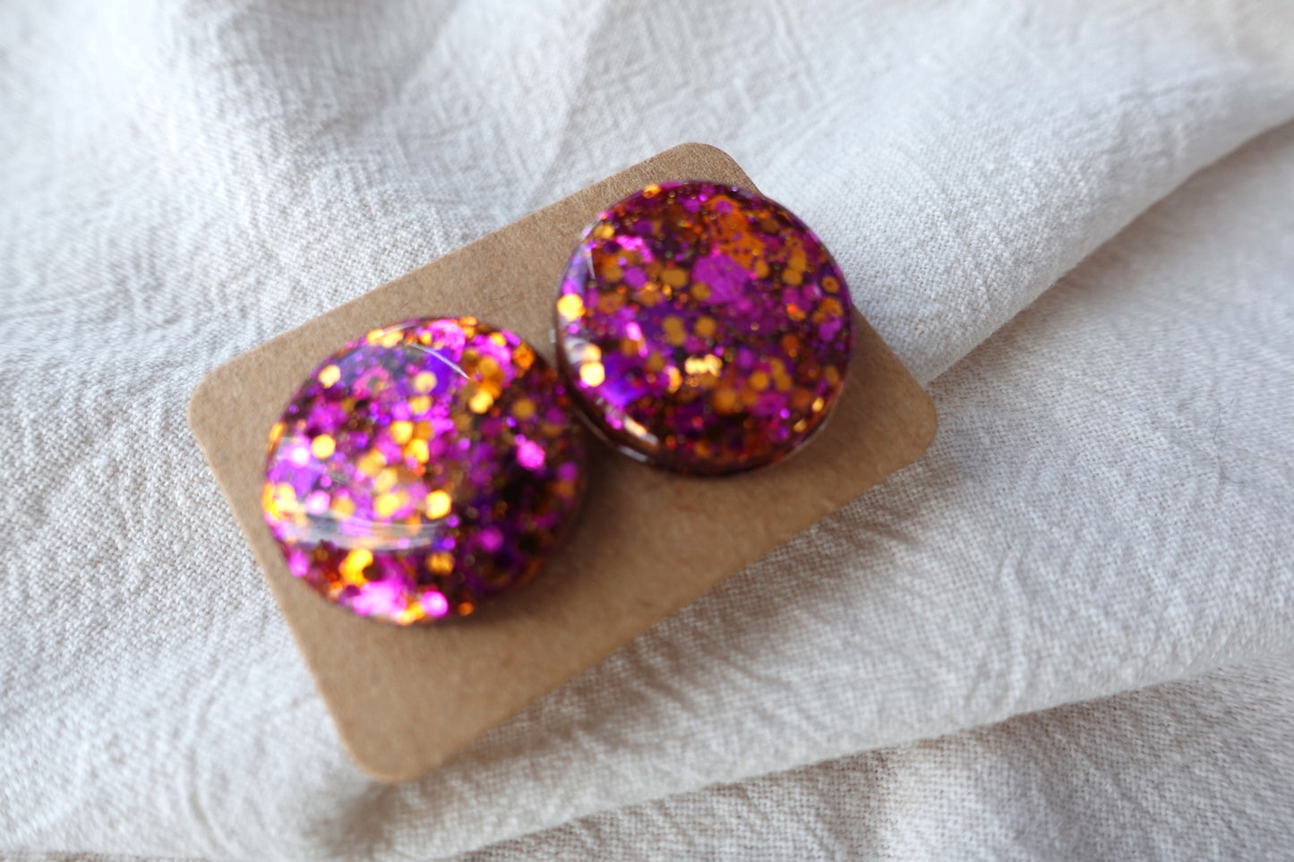 Roze-oranje glitter midi oorstekertjes oorbellen