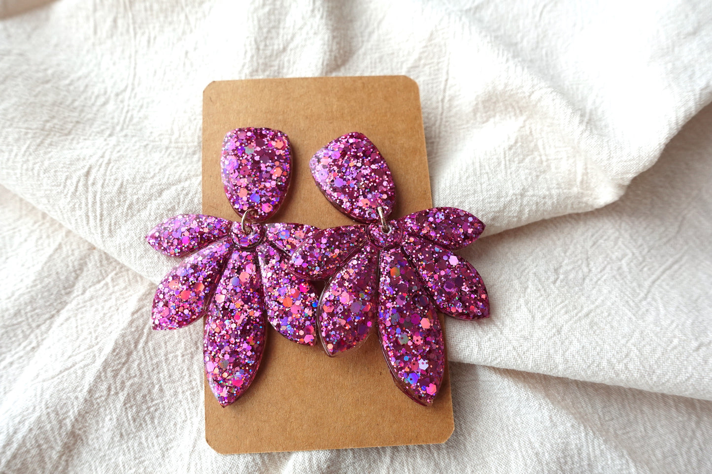 Bloem oorbellen roze glitter holografische oorbellen - statement oorbellen