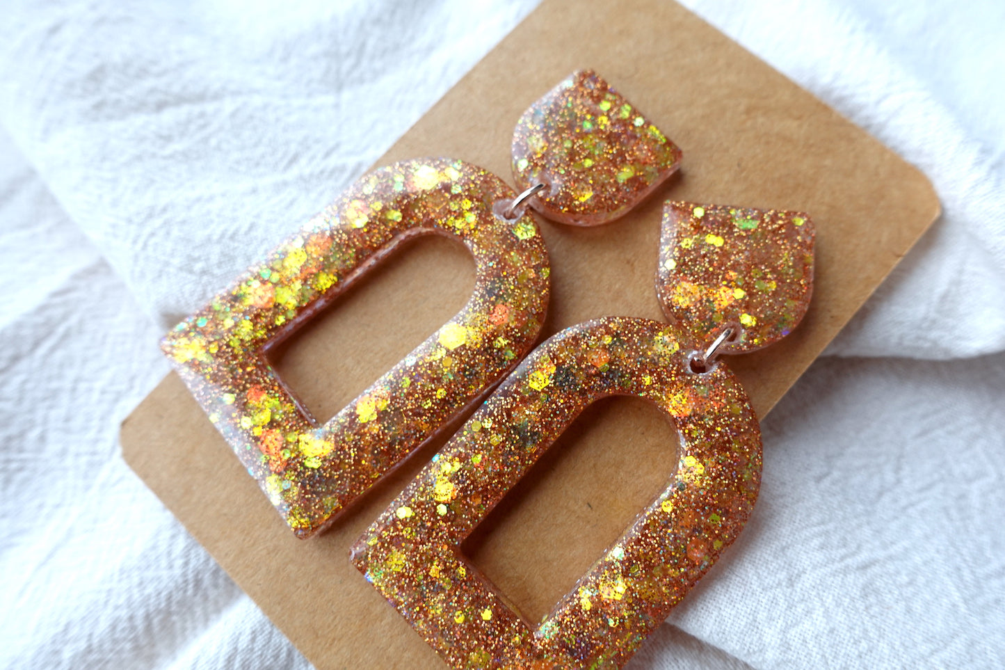 Boog oorbellen warm goud glitter holografische oorbellen - statement oorbellen