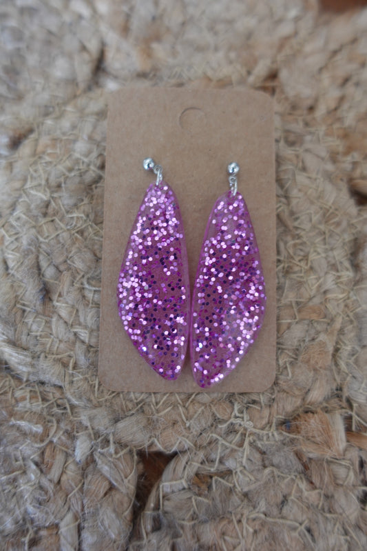 Roze oorbellen met roze glitter  (statement oorbellen)