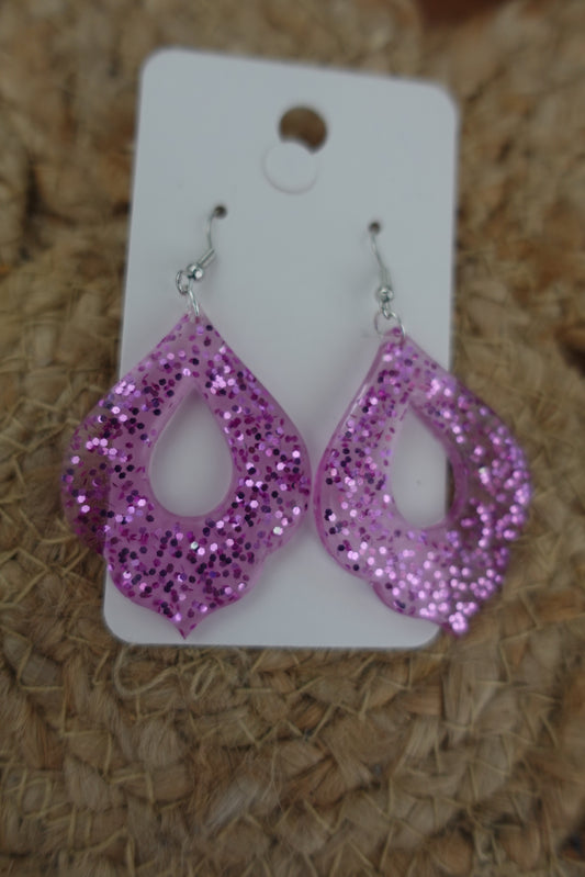 Lichtroze oorbellen met roze glitter (statement oorbellen)
