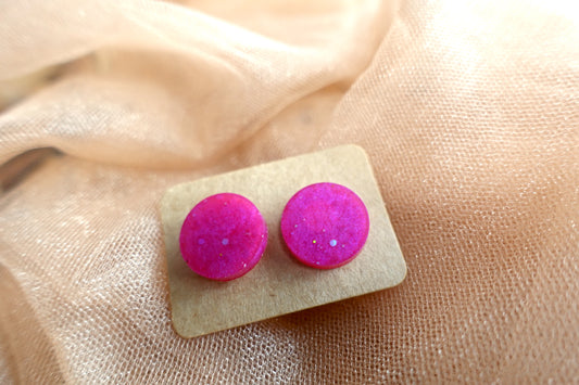 Roze fuchsia mini oorstekertjes oorbellen