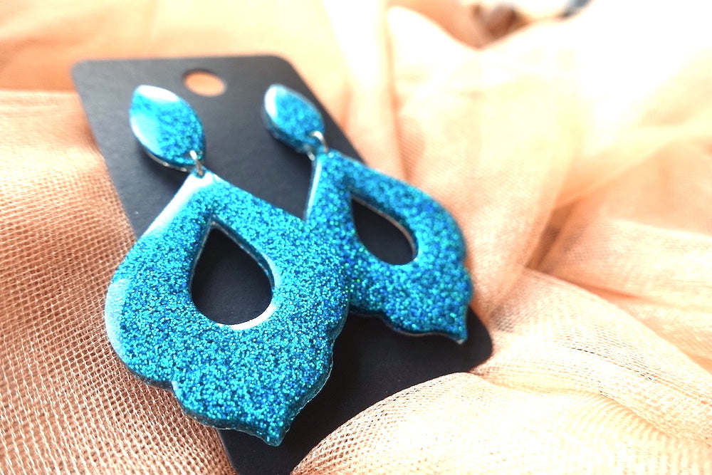 Marokkaanse donut turquoise blauwe holografische glitter oorbellen - statement oorbellen
