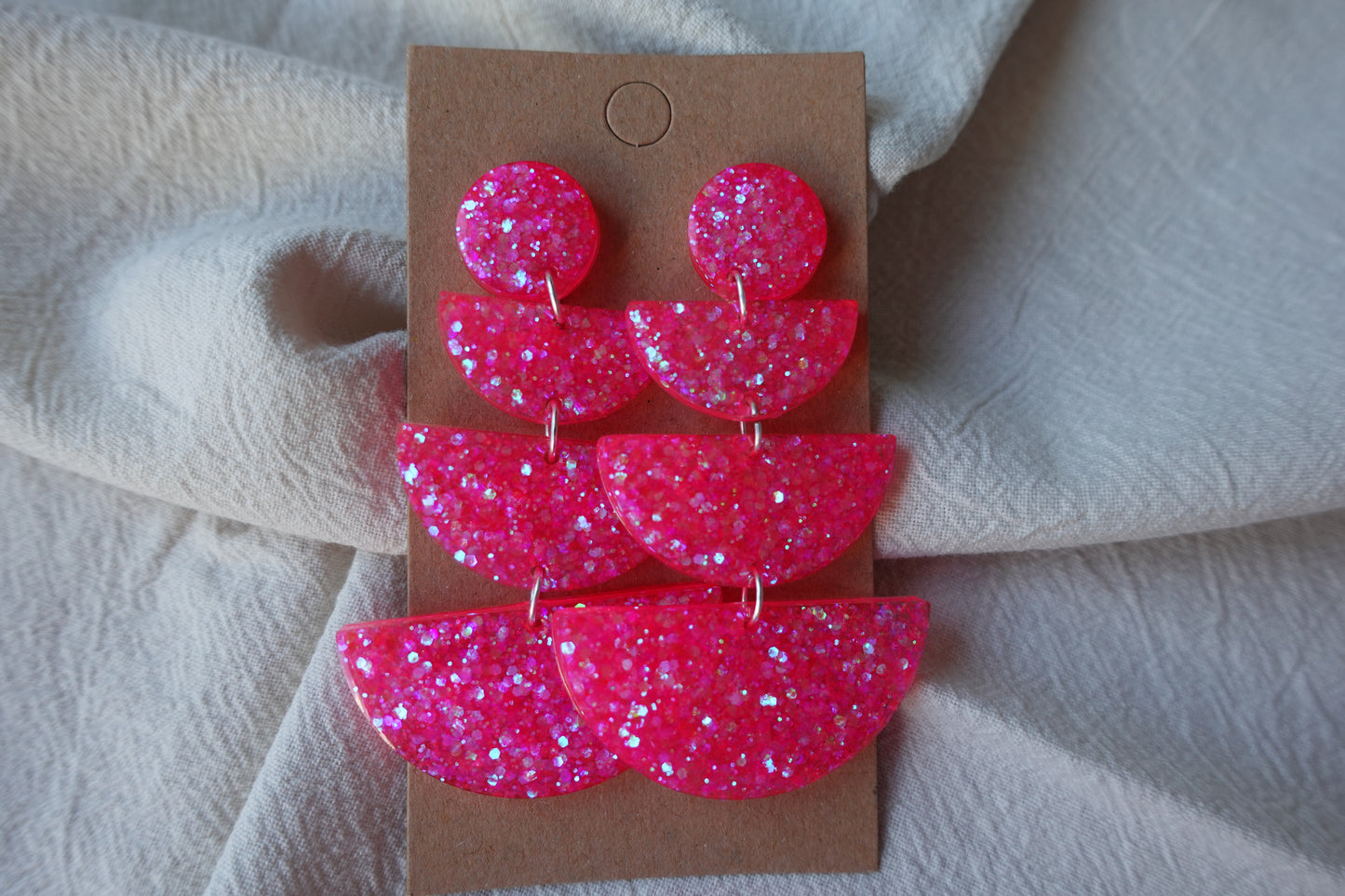 Barbie roze oorbellen met glitter - statement oorbellen