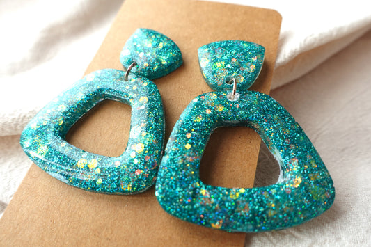 Turquoise trapezium donut oorbellen glitter holografische oorbellen - statement oorbellen