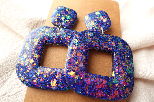 Vierkante donut oorbellen donkerblauwe glitter holografische oorbellen  - statement oorbellen