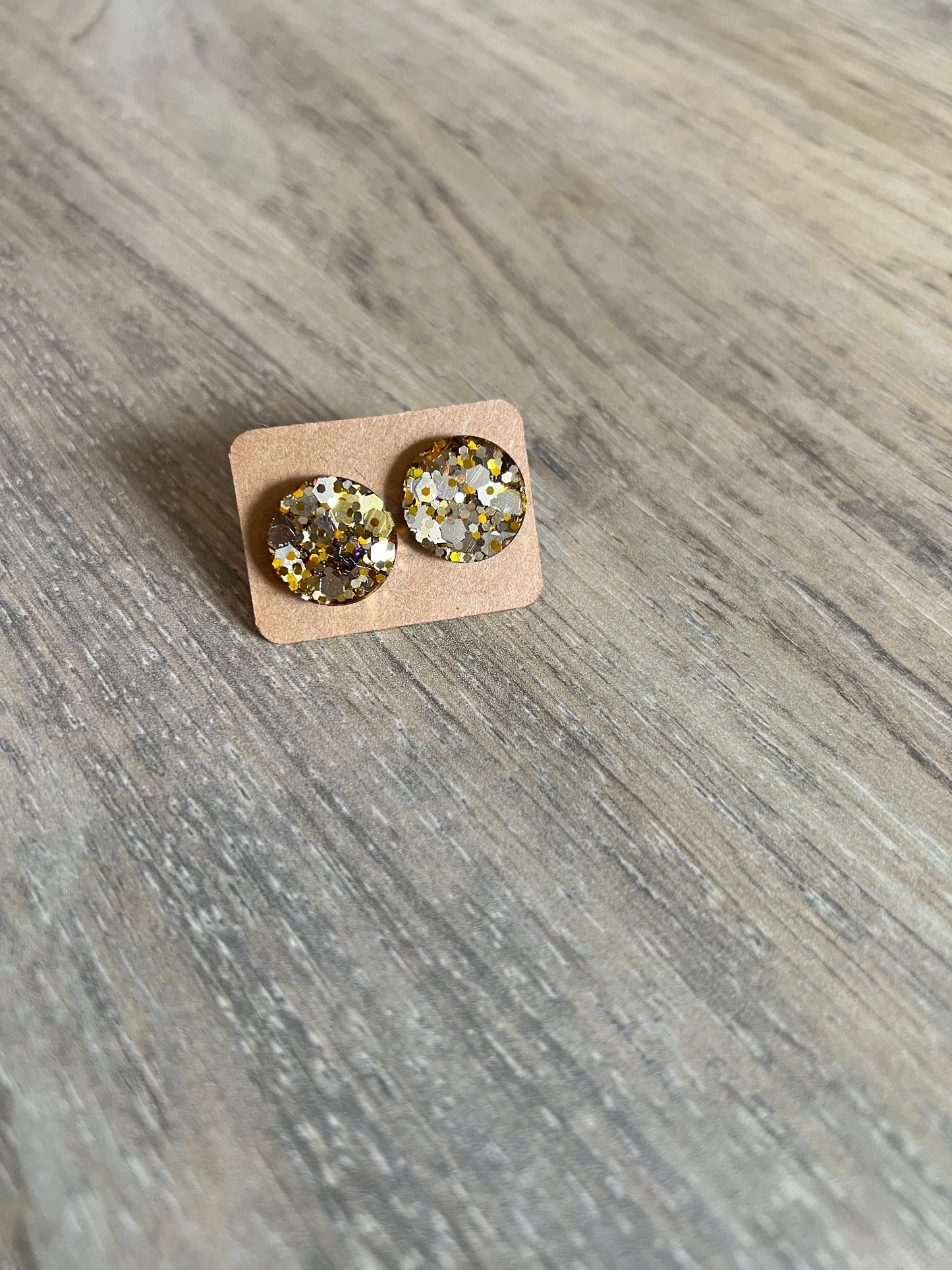 Gouden glitter mini oorstekertjes oorbellen SKU 218 - oorbellen voor eindejaar