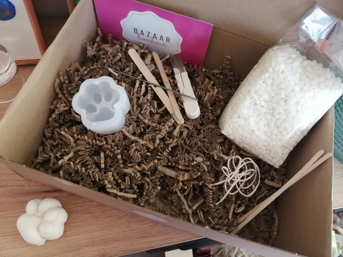 Zelf kaarsen maken: DIY workshop box (dierenpootje)