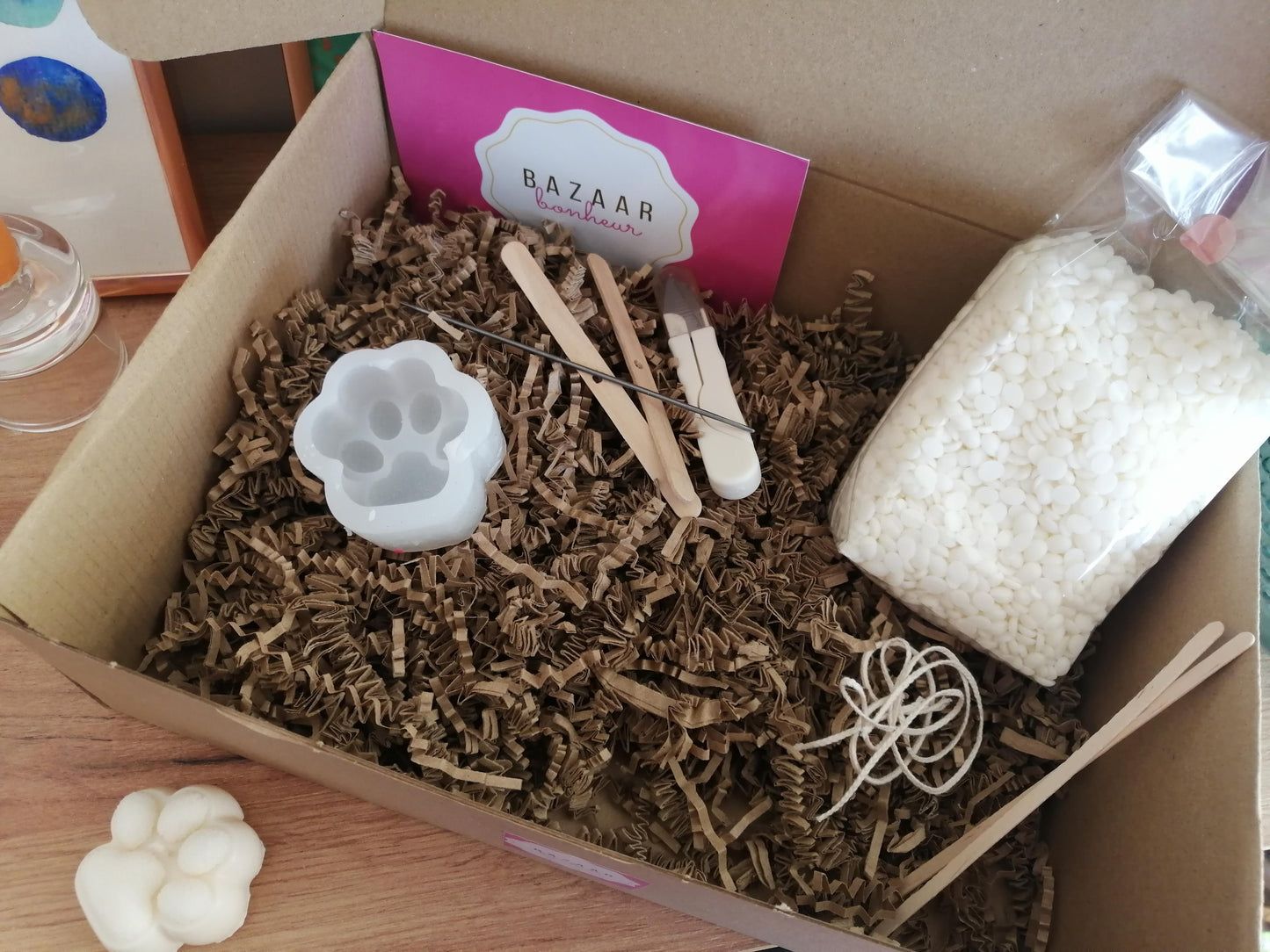 Zelf kaarsen maken: DIY workshop box (dierenpootje)