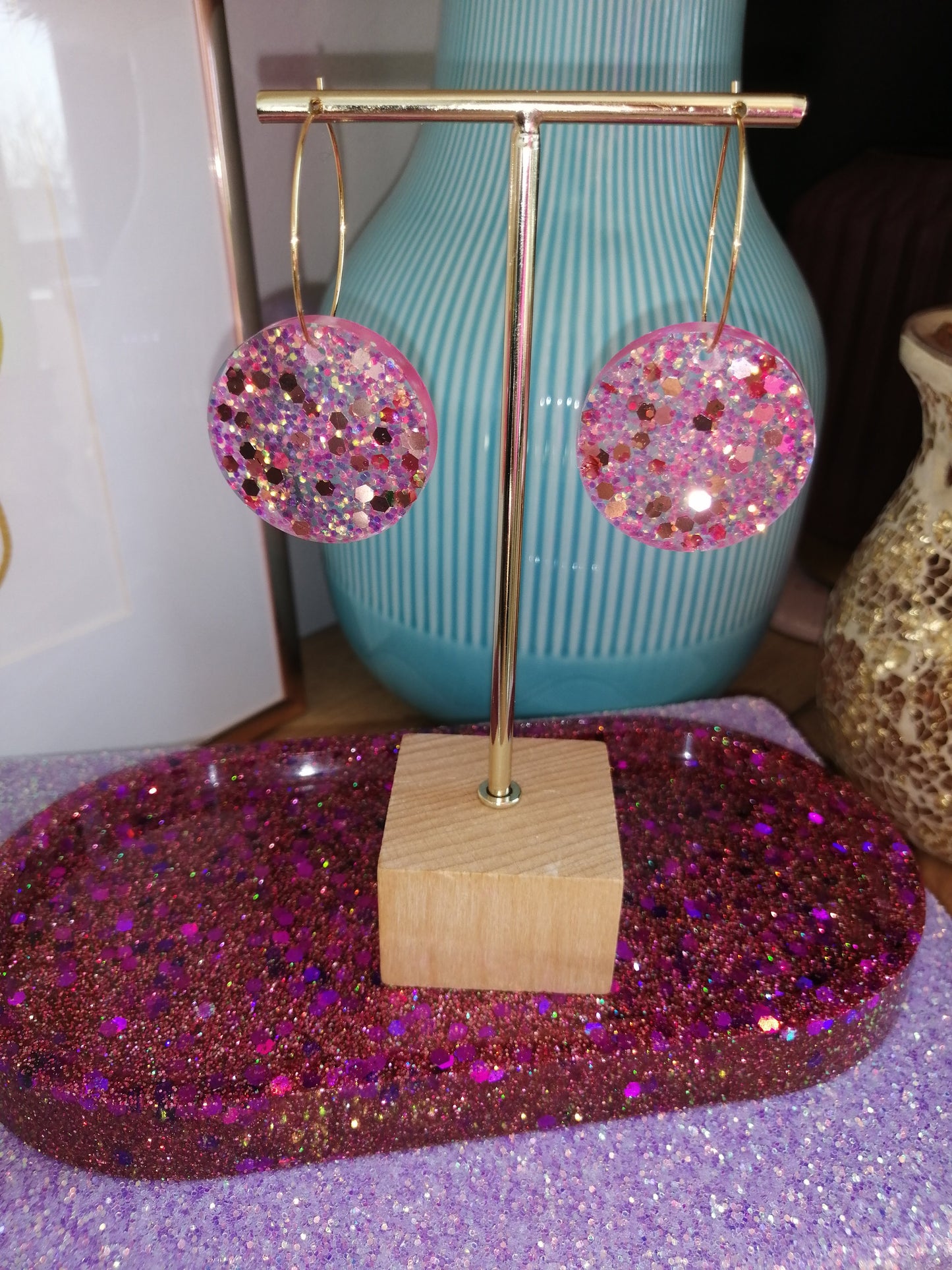 Roze en roségouden glitter oorbellen - goudkleurige hoops